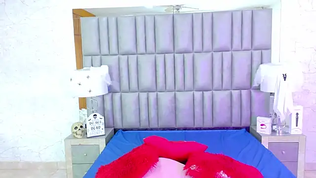 ZoehRoux online show from October 11, 4:01 am