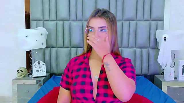 ZoehRoux online show from October 31, 4:13 am