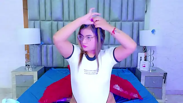 ZoehRoux online show from November 14, 4:11 am