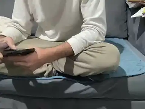 4small4inchlol online show from March 2, 5:58 pm