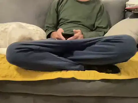 4small4inchlol online show from December 14, 6:12 pm