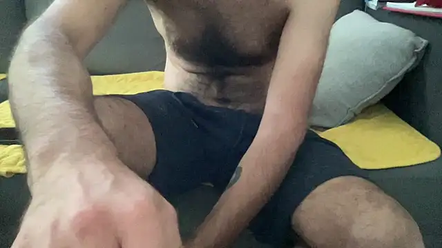 4small4inchlol online show from June 9, 9:43 am