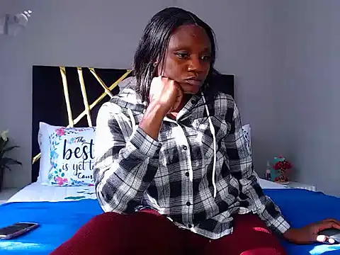 Snapshot of MissBigNipples chatting on September 18, 1:57 pm MissBigNipples online show from September 18, 1:57 pm