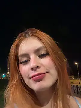 Snapshot of Isa_smeraldy chatting on September 17, 9:27 pm Isa smeraldy online show from September 17, 9:27 pm