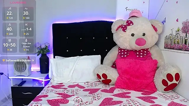 Daiyan Collins online show from December 4, 3:26 am