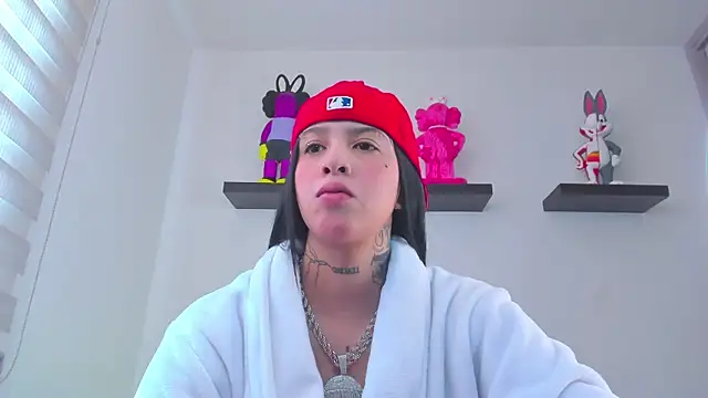 Gangster Girl online show from December 28, 3:48 pm