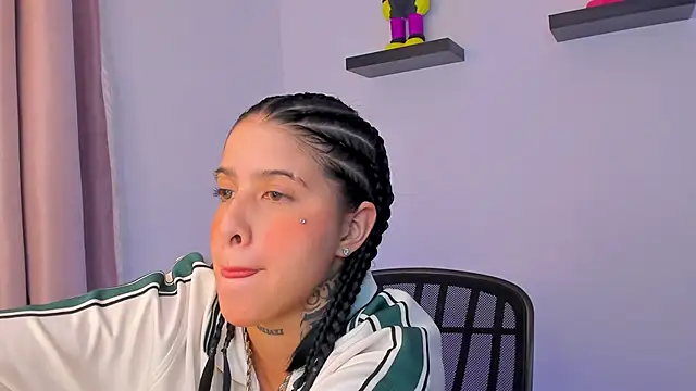 Gangster Girl online show from February 11, 1:10 am