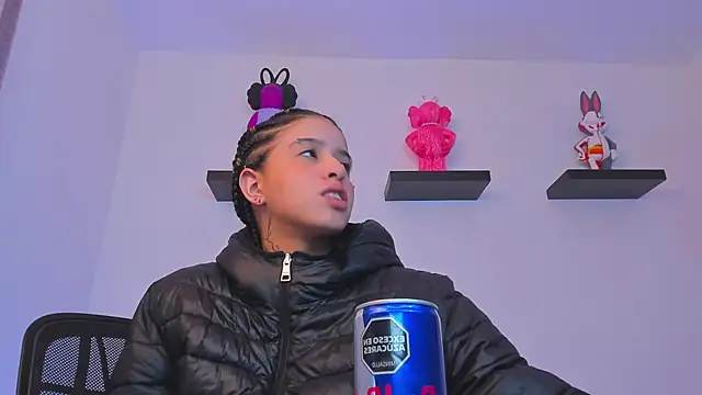 Gangster Girl online show from March 3, 5:42 am