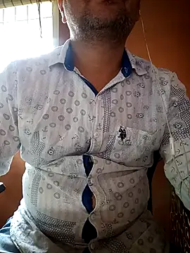 Snapshot of daddy_indian chatting on July 22, 6:27 am daddy indian online show from July 22, 6:27 am