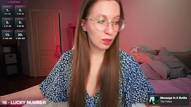 ms allison w online show from April 22, 6:09 pm