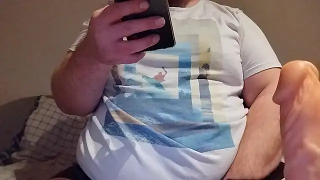 Snapshot of KinkyDudeDk chatting on March 17, 4:17 am KinkyDudeDk online show from March 17, 4:17 am