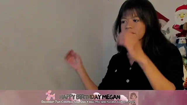 meganthompsonn22 online show from December 4, 11:46 pm