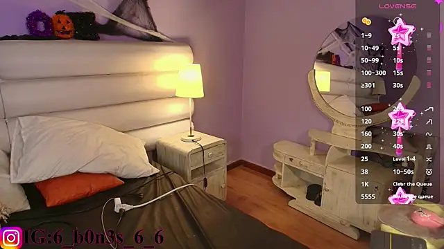 Snapshot of Effy_Corpse chatting on October 24, 3:41 pm Effy Corpse online show from October 24, 3:41 pm