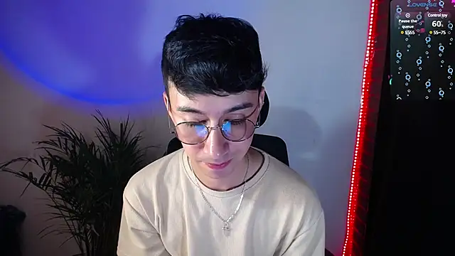 Snapshot of cameron_cum chatting on January 10, 1:31 pm cameron cum online show from January 10, 1:31 pm