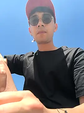 Snapshot of cameron_cum chatting on January 21, 6:02 pm cameron cum online show from January 21, 6:02 pm