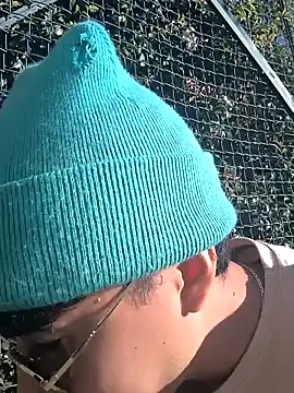 Snapshot of cameron_cum chatting on February 1, 2:24 pm cameron cum online show from February 1, 2:24 pm