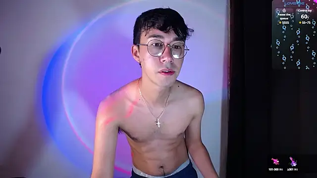 Snapshot of cameron_cum chatting on February 4, 10:10 am cameron cum online show from February 4, 10:10 am