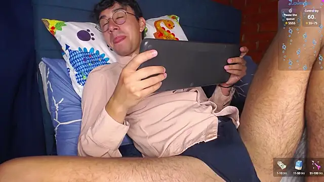 Snapshot of cameron_cum chatting on February 13, 11:28 am cameron cum online show from February 13, 11:28 am