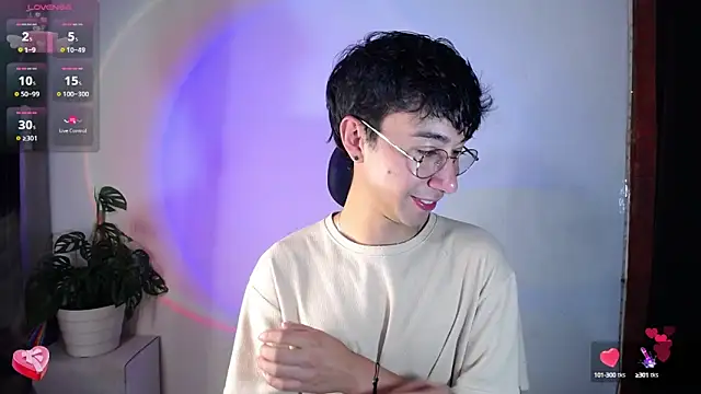 Snapshot of cameron_cum chatting on February 21, 10:07 am cameron cum online show from February 21, 10:07 am