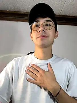 Snapshot of cameron_cum chatting on February 22, 11:02 am cameron cum online show from February 22, 11:02 am