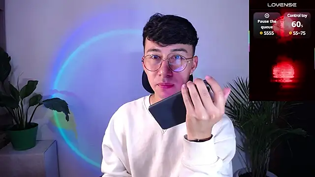 Snapshot of cameron_cum chatting on March 7, 5:49 pm cameron cum online show from March 7, 5:49 pm