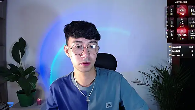 Snapshot of cameron_cum chatting on March 17, 6:00 pm cameron cum online show from March 17, 6:00 pm