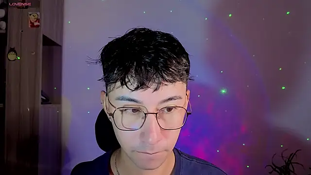 Snapshot of cameron_cum chatting on October 3, 12:35 pm cameron cum online show from October 3, 12:35 pm