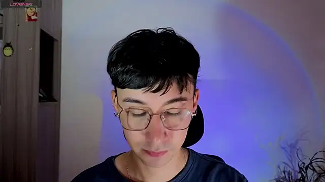 Snapshot of cameron_cum chatting on October 14, 6:20 pm cameron cum online show from October 14, 6:20 pm