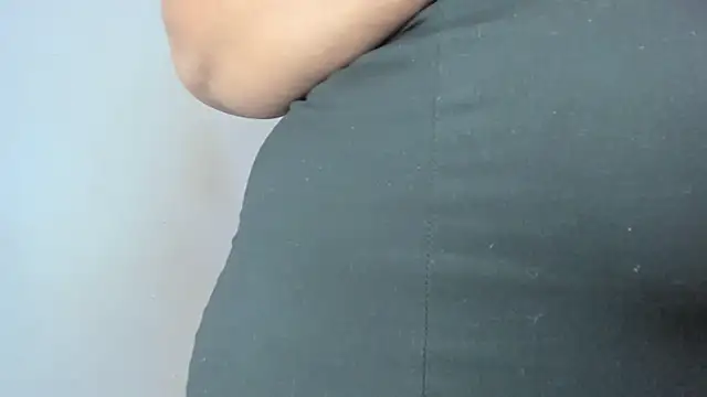 samyriverss online show from December 3, 6:48 am