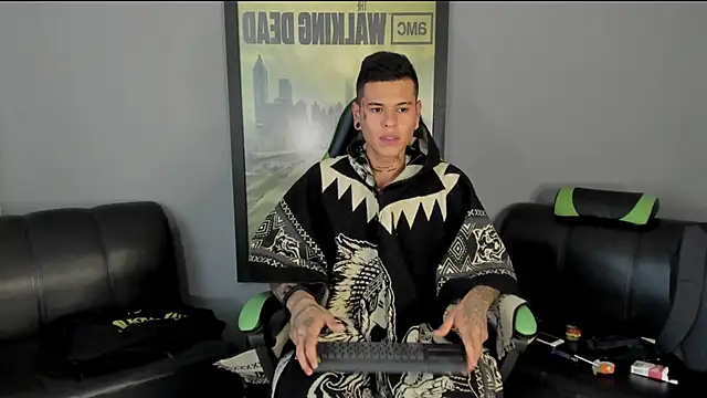 Snapshot of jamesinked_ chatting on December 30, 7:21 pm jamesinked  online show from December 30, 7:21 pm