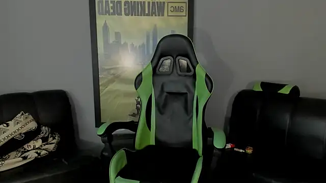 Snapshot of jamesinked_ chatting on January 24, 4:06 pm jamesinked  online show from January 24, 4:06 pm