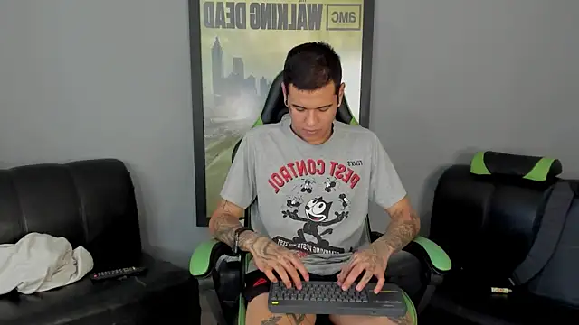 Snapshot of jamesinked_ chatting on January 28, 6:49 pm jamesinked  online show from January 28, 6:49 pm