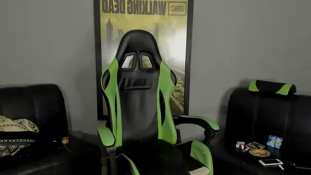 Snapshot of jamesinked_ chatting on February 3, 8:57 pm jamesinked  online show from February 3, 8:57 pm