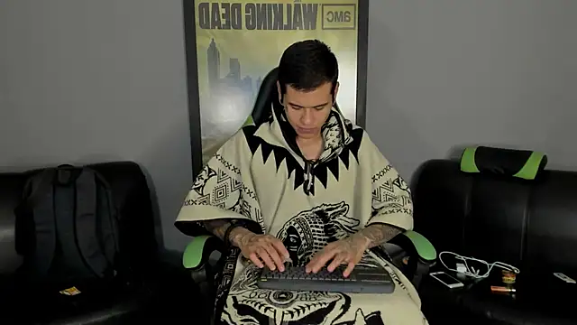 Snapshot of jamesinked_ chatting on February 20, 10:48 pm jamesinked  online show from February 20, 10:48 pm