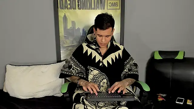 Snapshot of jamesinked_ chatting on March 19, 4:45 pm jamesinked  online show from March 19, 4:45 pm