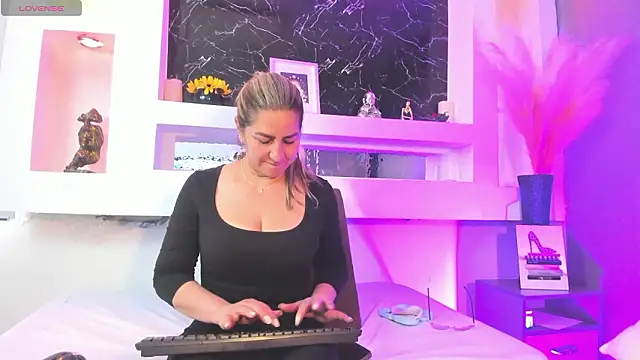 Cinthya mjs online show from February 21, 2:29 pm