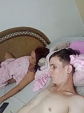 Snapshot of Milfvalesk chatting on January 5, 4:04 am Milfvalesk online show from January 5, 4:04 am