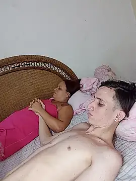 Snapshot of Milfvalesk chatting on January 27, 3:15 am Milfvalesk online show from January 27, 3:15 am