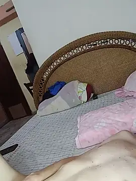 Snapshot of Milfvalesk chatting on January 31, 10:42 pm Milfvalesk online show from January 31, 10:42 pm