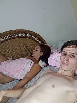 Snapshot of Milfvalesk chatting on February 1, 8:50 am Milfvalesk online show from February 1, 8:50 am