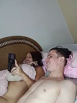 Snapshot of Milfvalesk chatting on February 7, 8:33 am Milfvalesk online show from February 7, 8:33 am