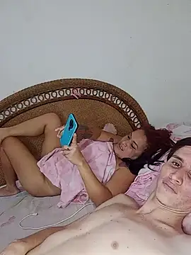 Snapshot of Milfvalesk chatting on February 19, 8:20 pm Milfvalesk online show from February 19, 8:20 pm