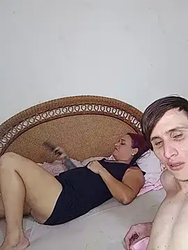 Snapshot of Milfvalesk chatting on February 28, 6:21 am Milfvalesk online show from February 28, 6:21 am