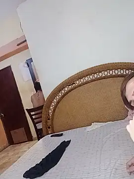 Snapshot of Milfvalesk chatting on March 8, 6:47 pm Milfvalesk online show from March 8, 6:47 pm