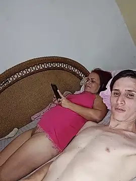 Snapshot of Milfvalesk chatting on March 14, 9:24 am Milfvalesk online show from March 14, 9:24 am