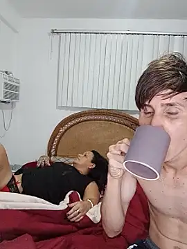 Snapshot of Milfvalesk chatting on September 24, 8:12 pm Milfvalesk online show from September 24, 8:12 pm