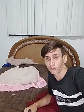 Snapshot of Milfvalesk chatting on October 4, 3:04 am Milfvalesk online show from October 4, 3:04 am