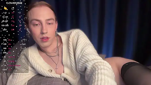 Avril Pearly  online show from January 13, 10:03 pm