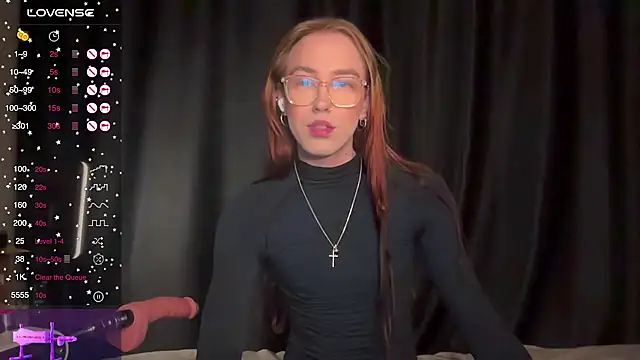 Avril Pearly  online show from November 29, 3:26 pm