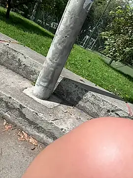 Snapshot of Melody_Ds chatting on December 13, 4:27 pm Melody Ds online show from December 13, 4:27 pm